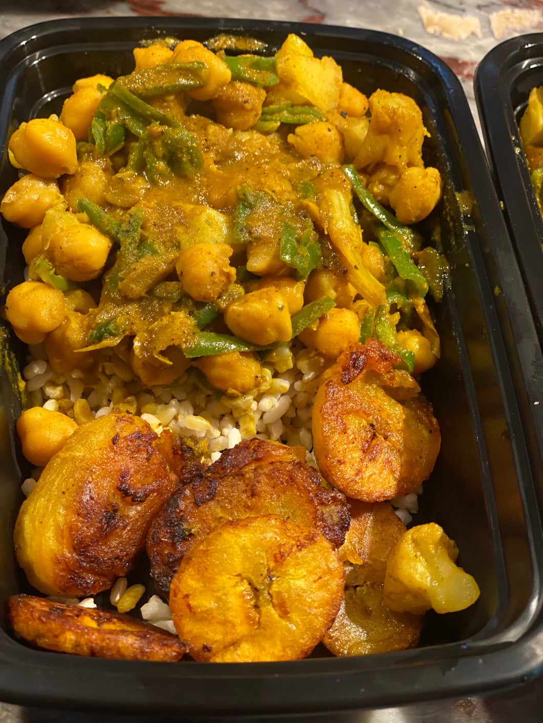 Curry Chickpea w/ Rice & fried Plantains